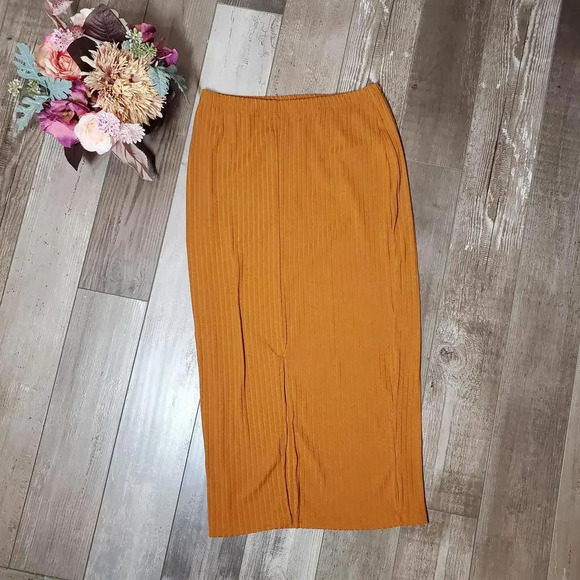 SHEIN Essnce High Waist Vented Back Rib Knit Skirt Women's Size 8/10 NWOT Brown - Picture 1 of 12